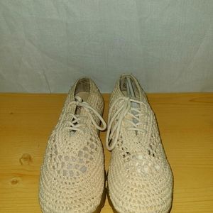 Warm Soft Cotton Crochet Women's Flats Shoes Cream/Tan Size 5.5